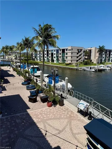 1490  5th S AVE, Naples, FL 34102
