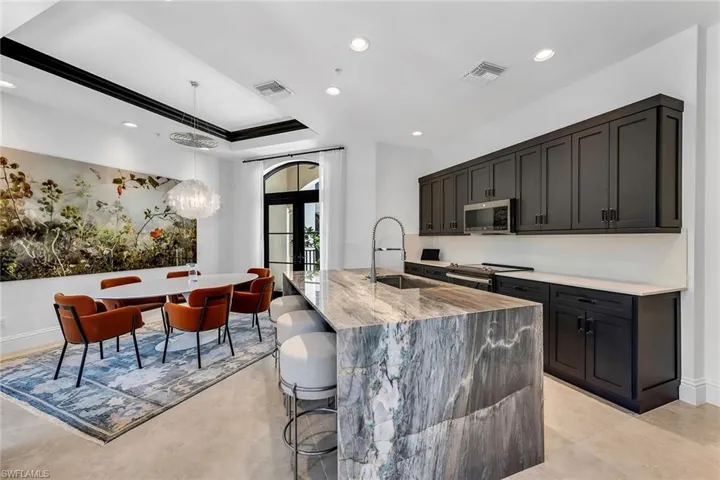 1004 7th St S, Naples, Florida 34102