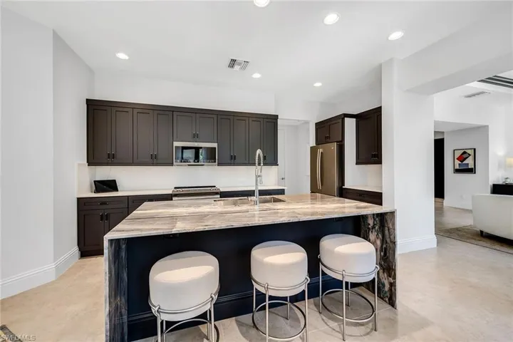 1004 7th St S, Naples, Florida 34102