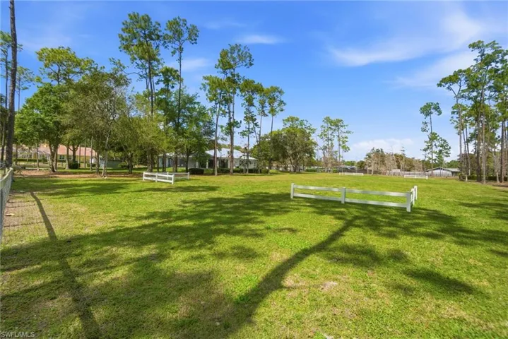 Regulation dressage ring ON PROPERTY!