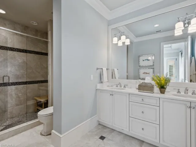 2nd floor guest suite 2 bathroom
