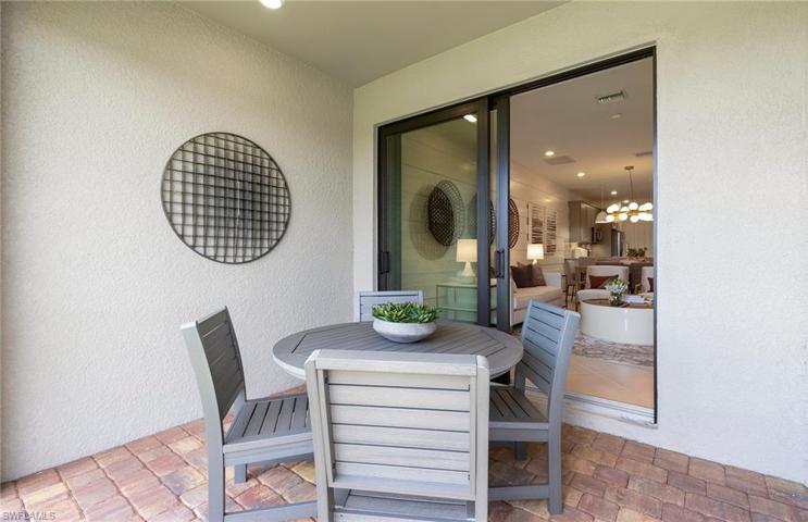 Photos are for illustration purposes only, options may vary.  Photos of model home.
