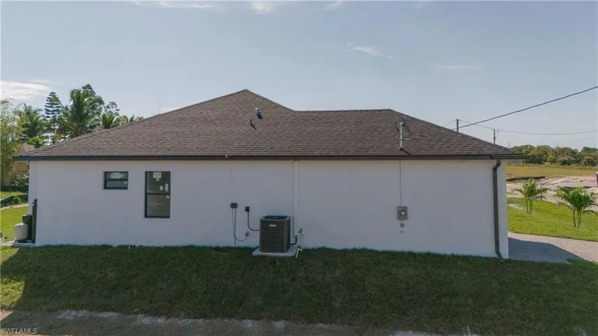1219 NE 19th PL, CAPE CORAL FL 33909