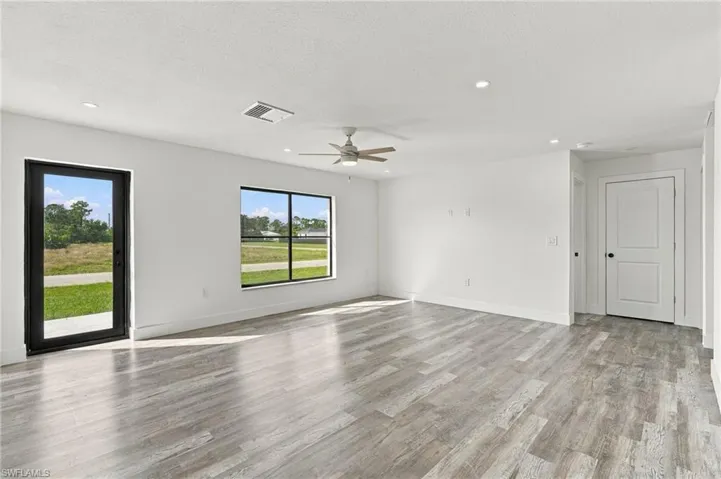 8059 Buttercup Cir, Labelle, Florida 33935