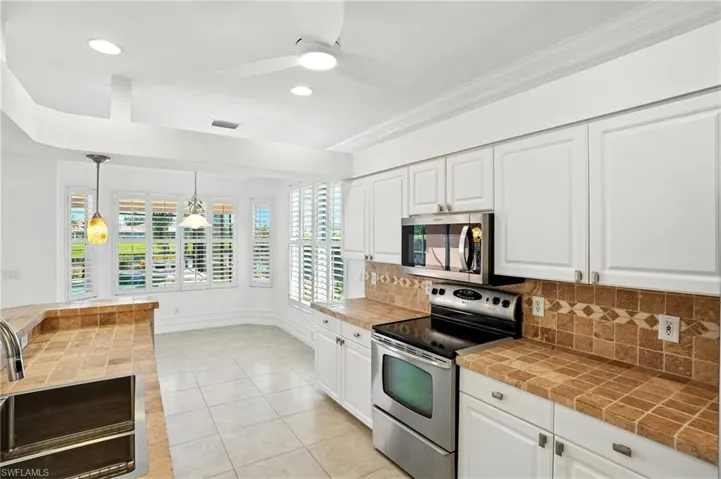 10826 Fulmar Ct, Naples, Florida 34119