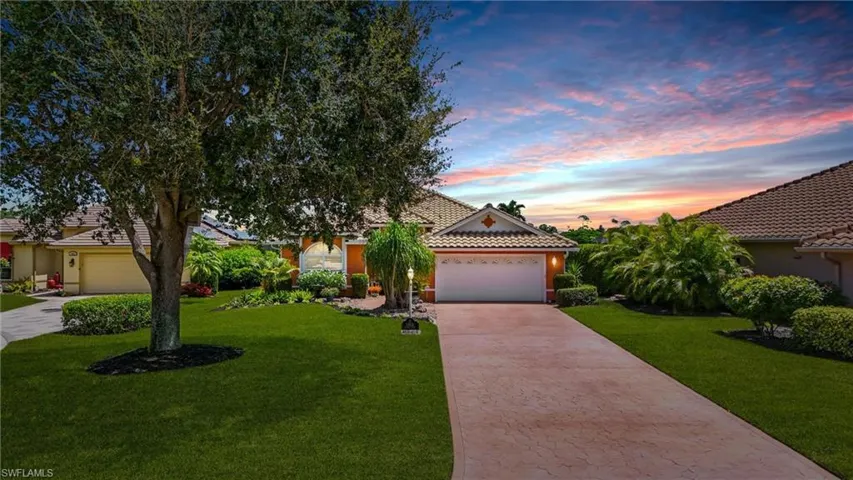 Extended drive & mature landscaping
