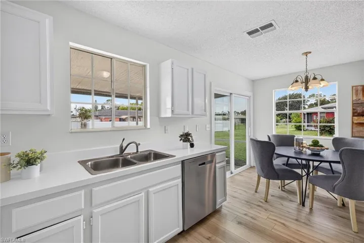 9076 Shaddock Rd W, Fort Myers, Florida 33967