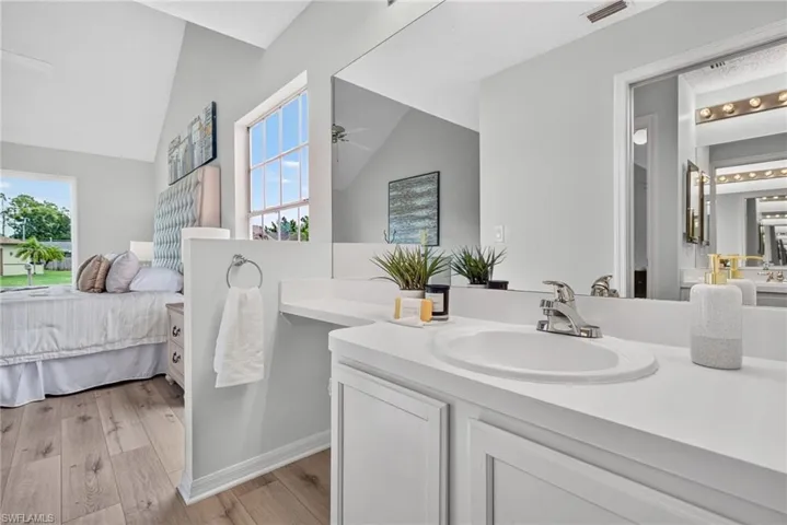 9076 Shaddock Rd W, Fort Myers, Florida 33967