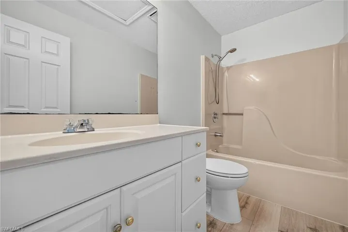 9076 Shaddock Rd W, Fort Myers, Florida 33967