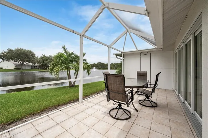 6132  Thresher  DR, Naples, FL 34112