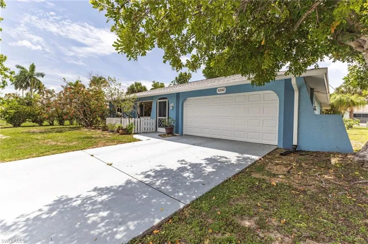 5240 Versaille Ct, Cape Coral, Florida 33904