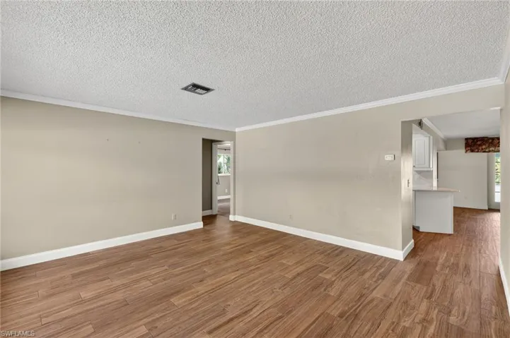 5240 Versaille Ct, Cape Coral, Florida 33904