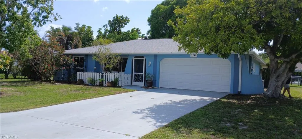 5240  Versaille  CT, Cape Coral, FL 33904