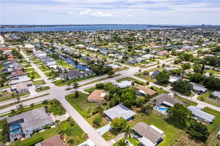 5240 Versaille Ct, Cape Coral, Florida 33904