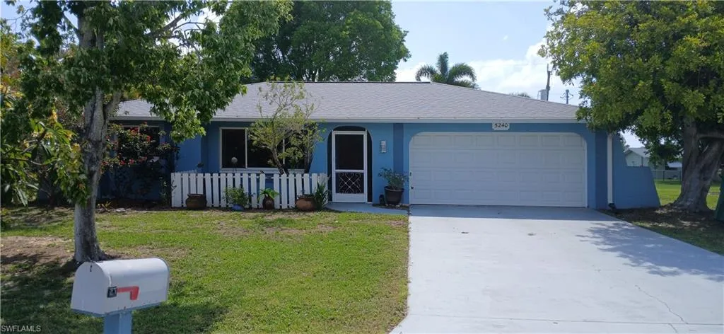 5240  Versaille  CT, Cape Coral, FL 33904