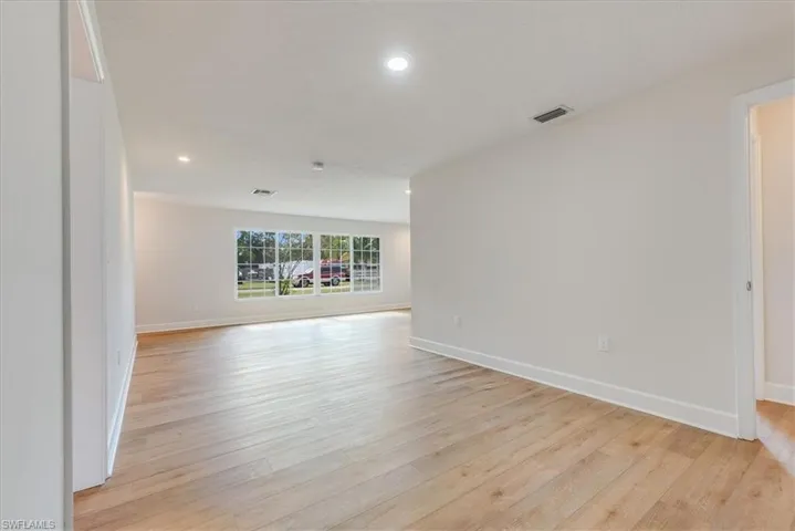 Spacious Dining/Living Area