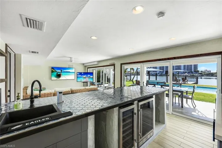 336 Oak Ave, Naples, Florida 34108