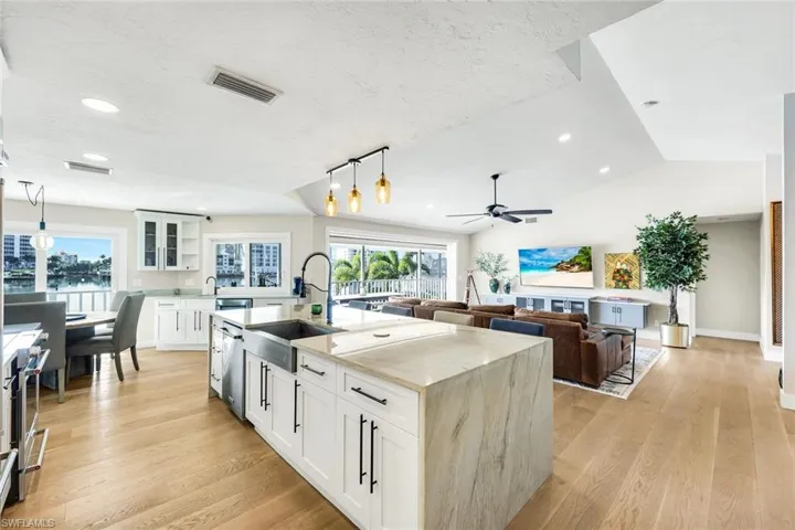 336 Oak Ave, Naples, Florida 34108