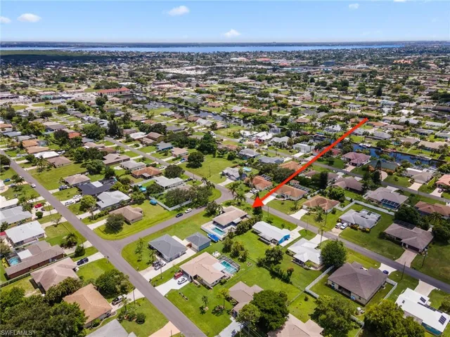1319 SE 19th  LN, Cape Coral, FL 33990