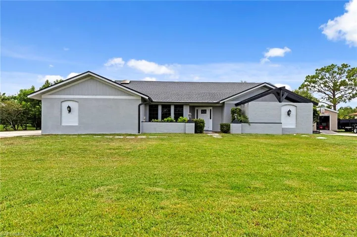 17209 Castleview Dr, North Fort Myers, Florida 33917
