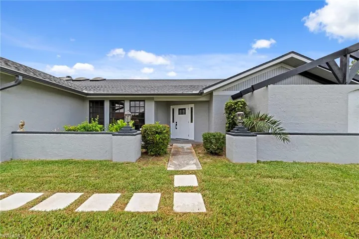 17209 Castleview Dr, North Fort Myers, Florida 33917