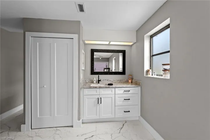 17209 Castleview Dr, North Fort Myers, Florida 33917