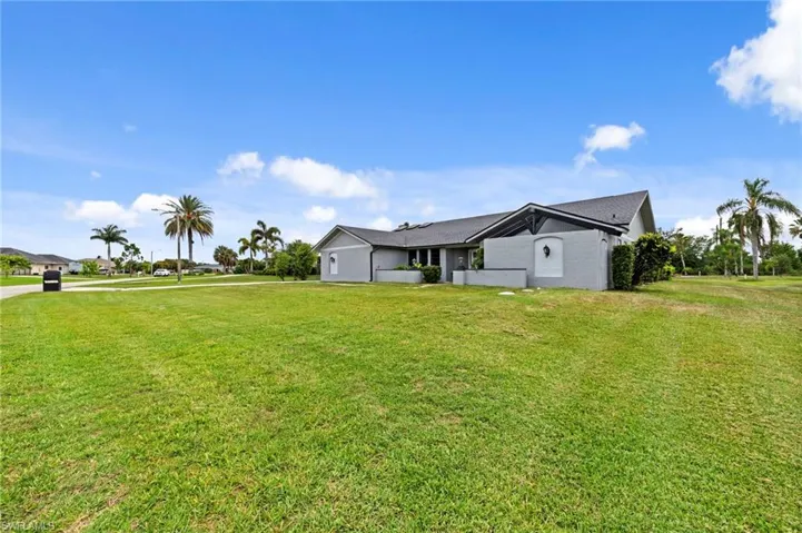 17209 Castleview Dr, North Fort Myers, Florida 33917