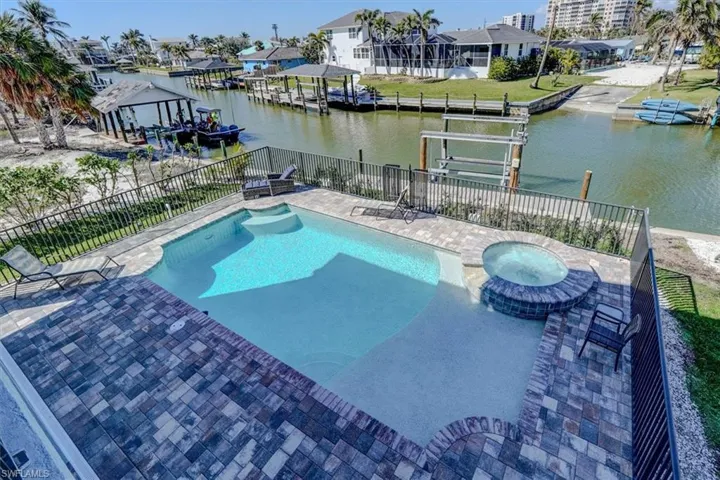 8327 Estero Blvd, Fort Myers Beach, Florida 33931
