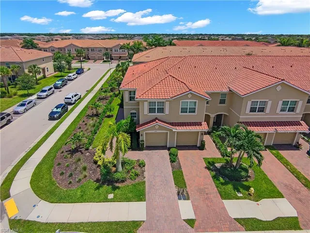 2782 Citrus St, Naples, Florida 34120