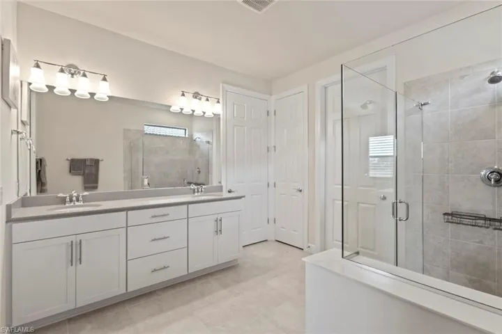 Primary Suite Bathroom