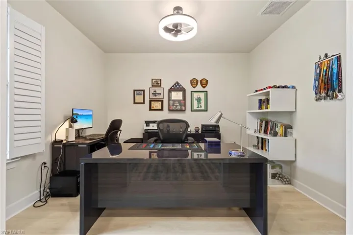 Den