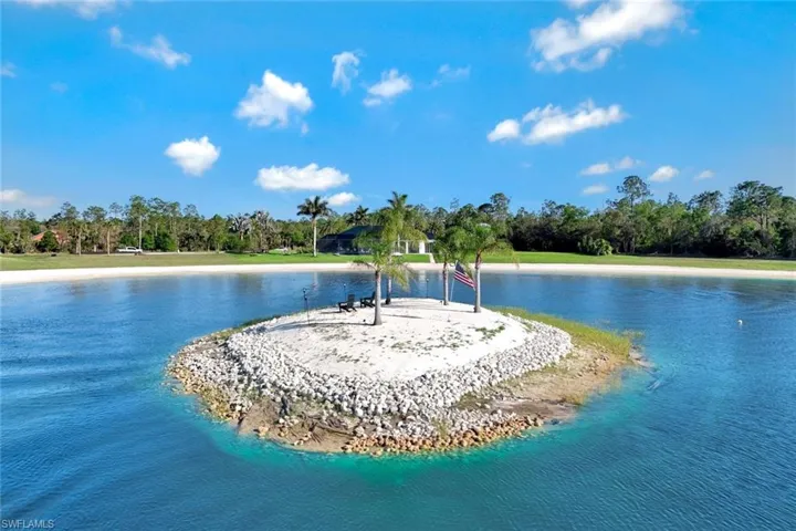 Lake Island