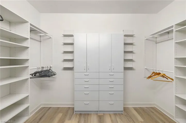 walk in closet