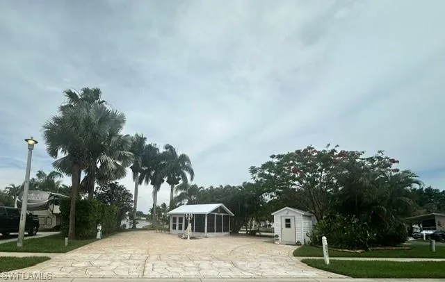 1112 Platinum Lake Ln, Naples, Florida 34114