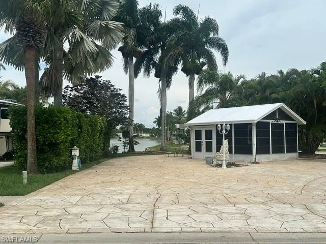 1112 Platinum Lake Ln, Naples, Florida 34114