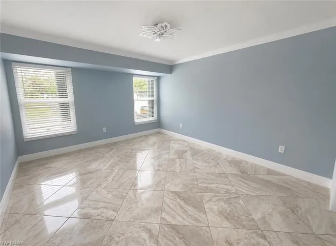 565 6th St Se, Naples, Florida 34117