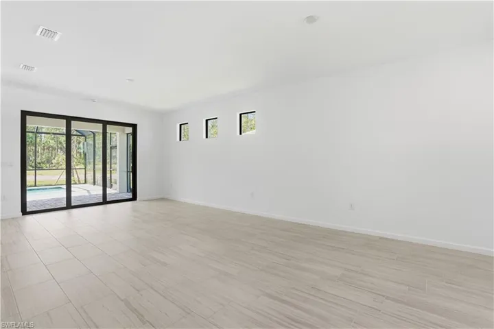 2139 Freemont Way, Naples, Florida 34120