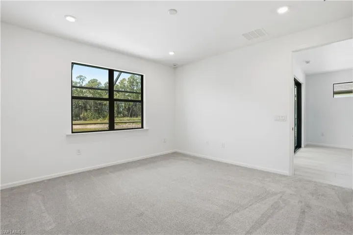 2139 Freemont Way, Naples, Florida 34120