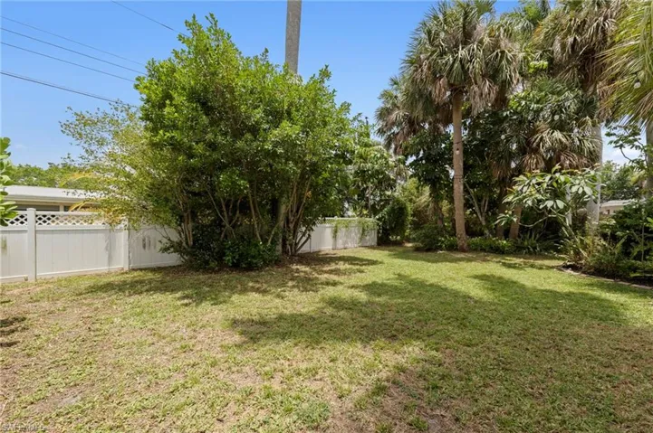 5046 Northampton Dr, Fort Myers, Florida 33919