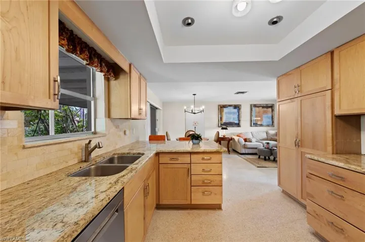 5046 Northampton Dr, Fort Myers, Florida 33919
