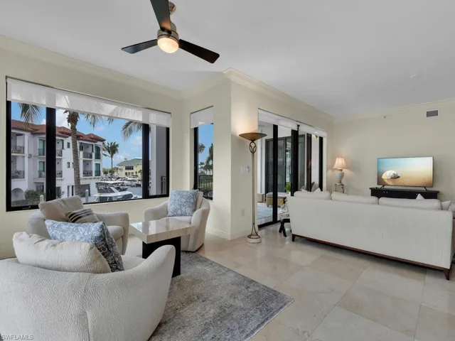 1490 5th Ave S 200a, Naples, Florida 34102
