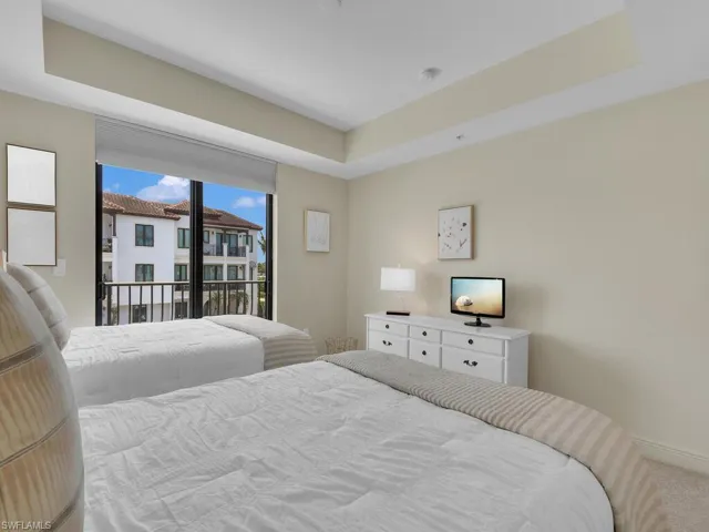 1490 5th Ave S 200a, Naples, Florida 34102