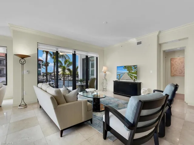 1490 5th Ave S 200a, Naples, Florida 34102
