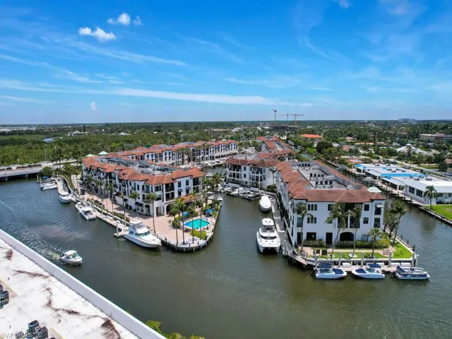 1490 5th Ave S 200a, Naples, Florida 34102