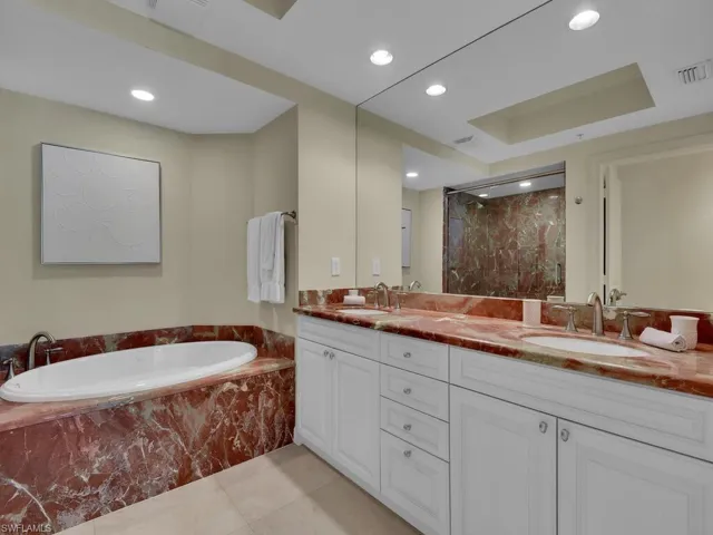 1490 5th Ave S 200a, Naples, Florida 34102