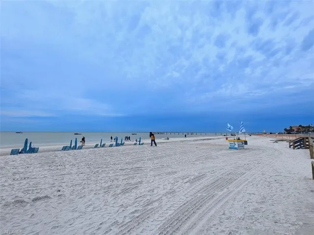 Beach behind Margaritaville