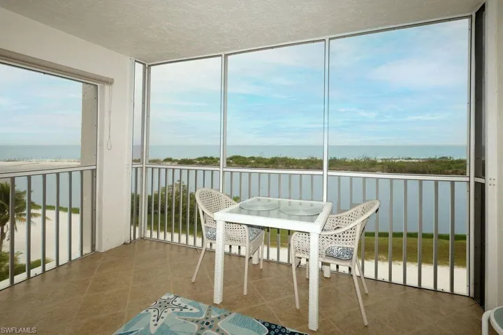 Screened Balcony/Terrace