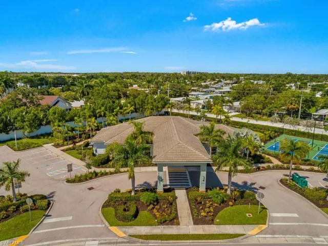 1220 Enbrook Loop, Naples, Florida 34114