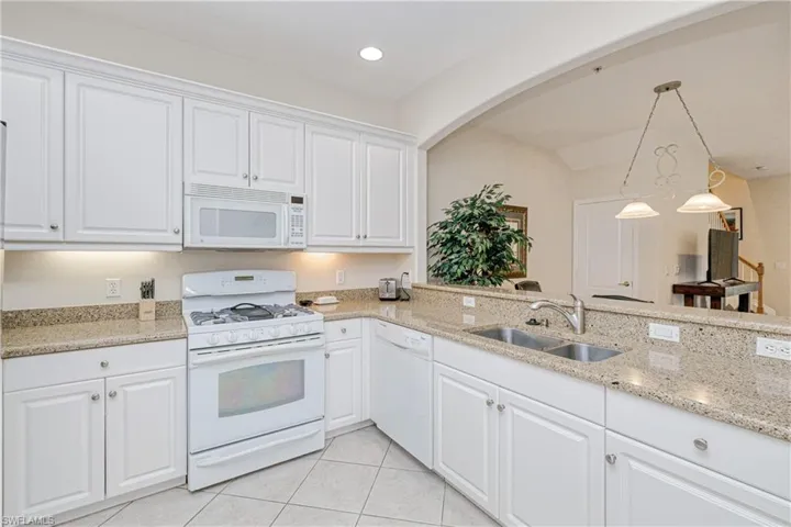 3211  Cottonwood  BEND, Fort Myers, FL 33905