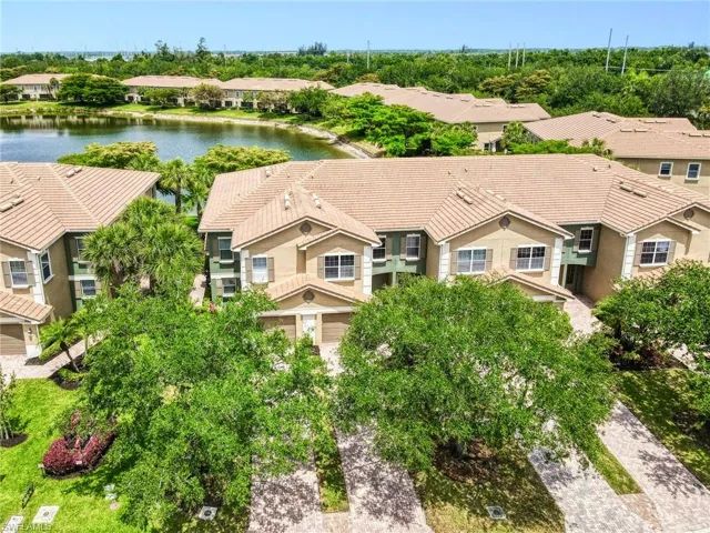 3211  Cottonwood  BEND, Fort Myers, FL 33905
